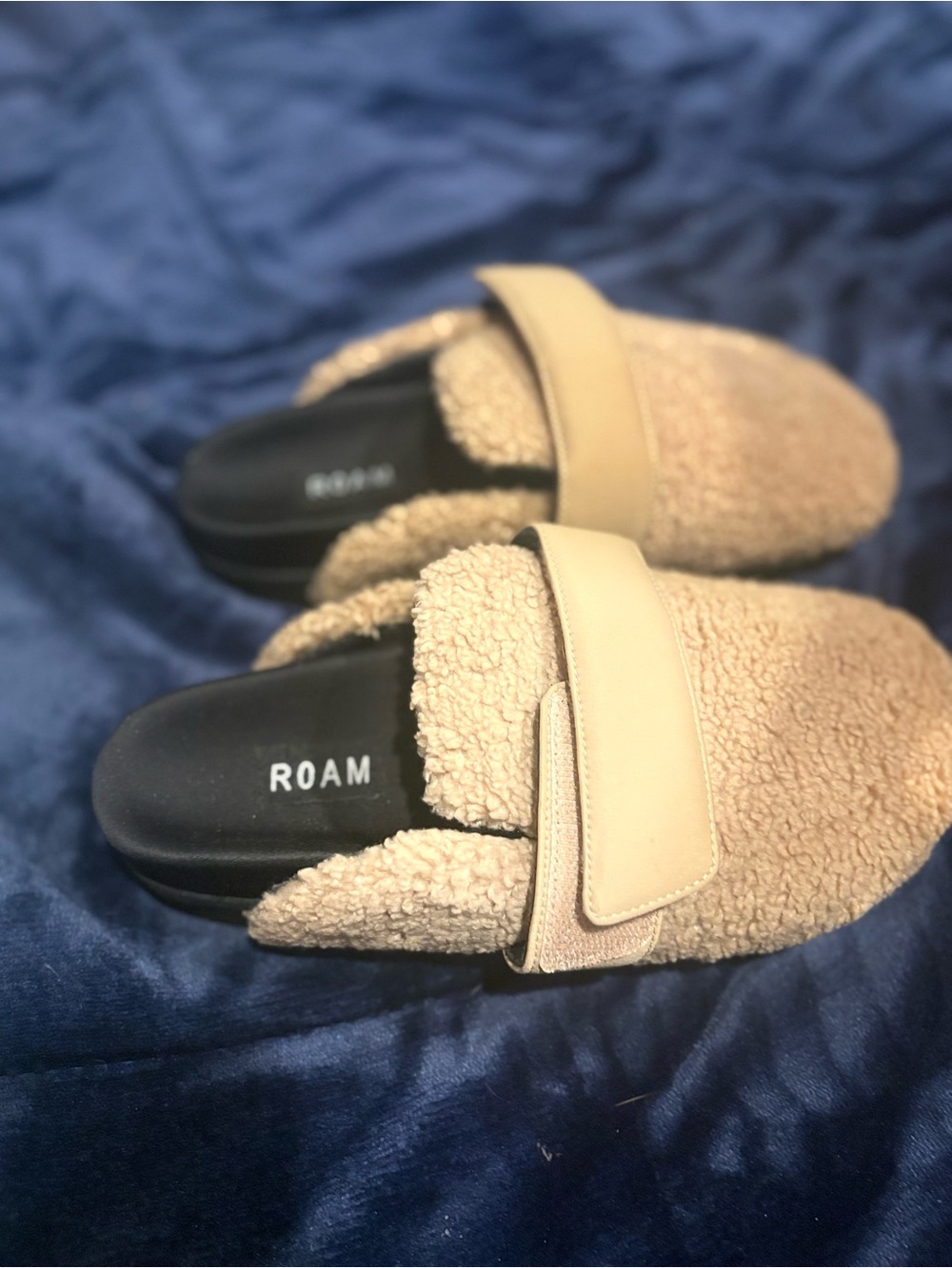 ROAM Teddy Fleece Slide Mules in Tan
